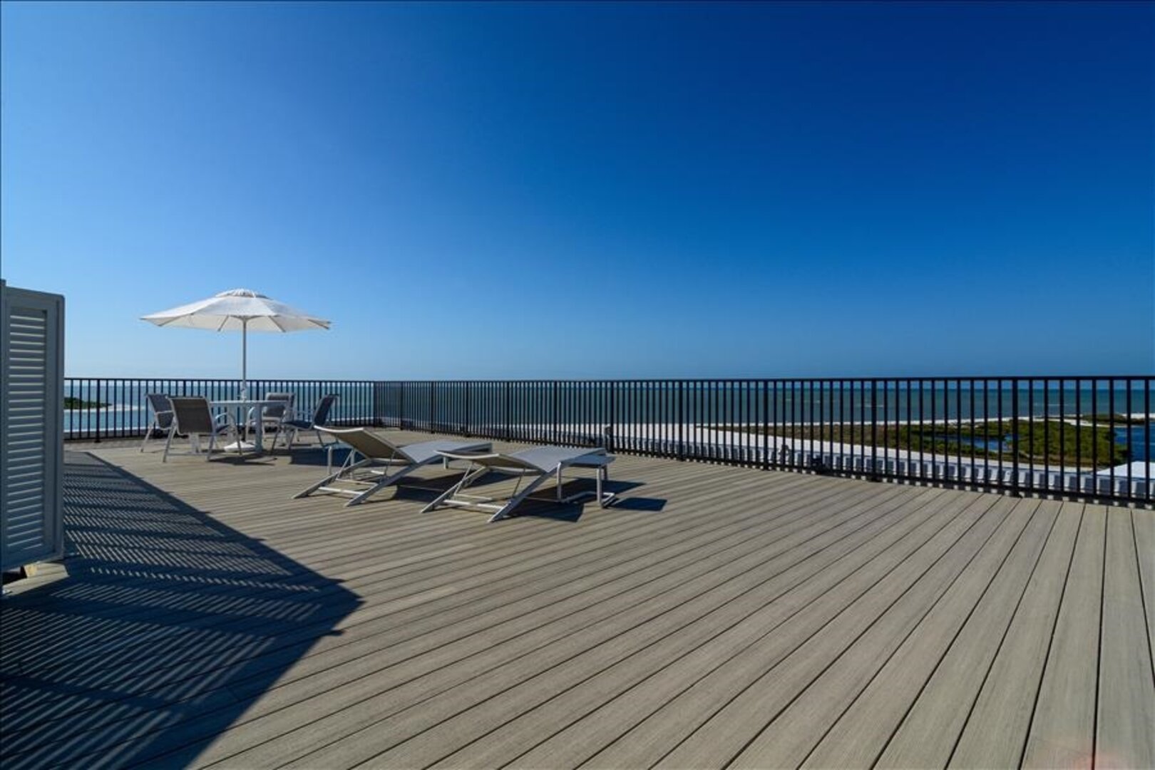 Private roof top deck with 360 Views